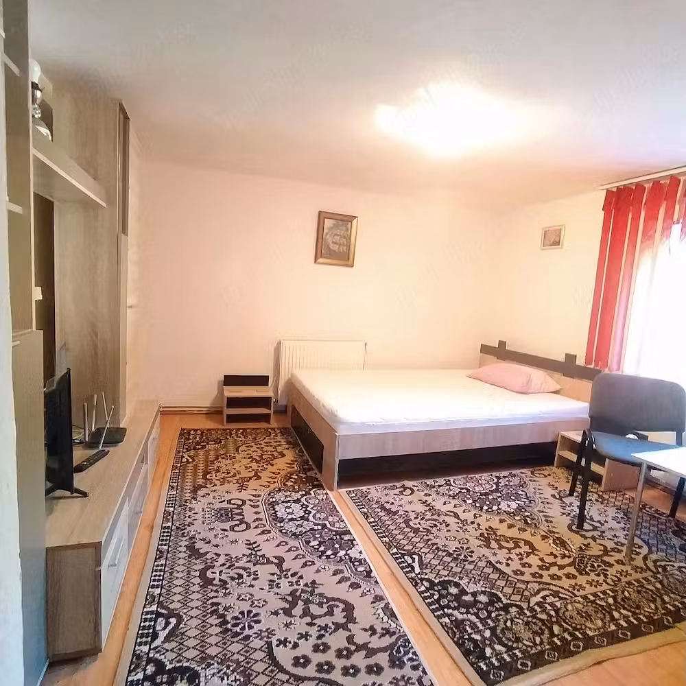 Garsoniera de inchiriat in Centrul Vechi Brasov