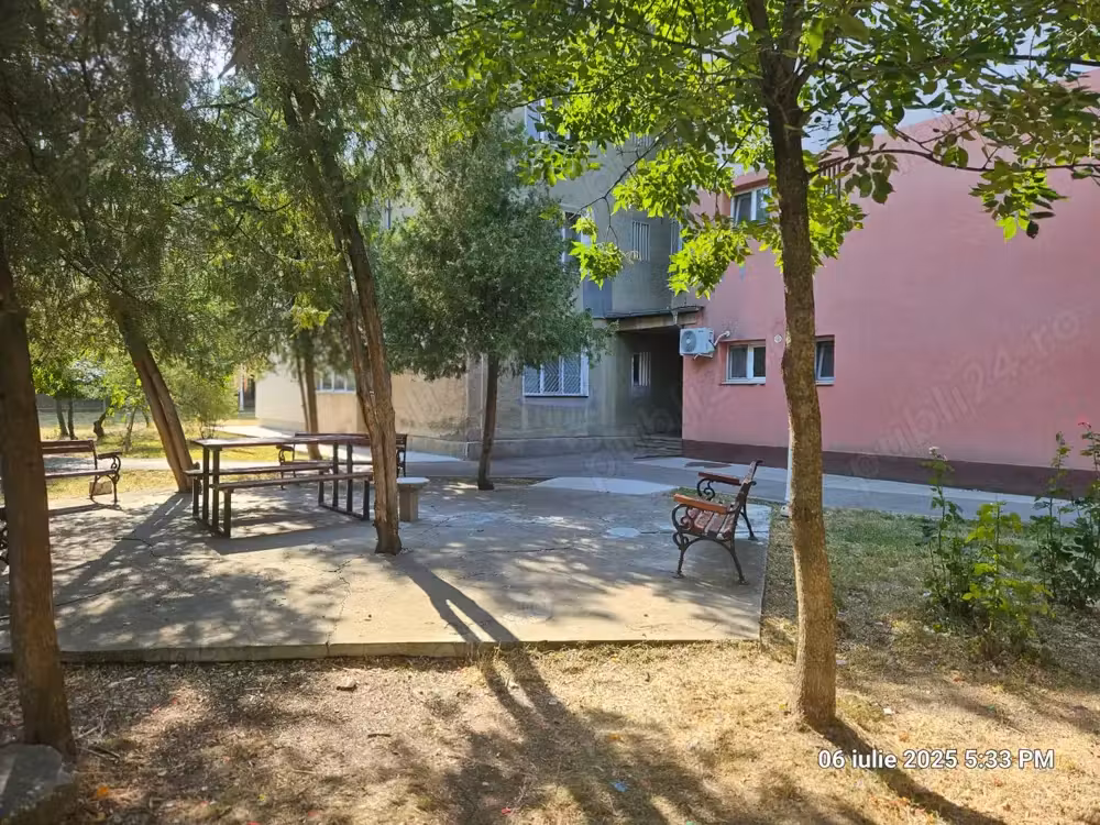 Apartament 2 camere str.Orly nr.51 Bl C10  (Crihala)