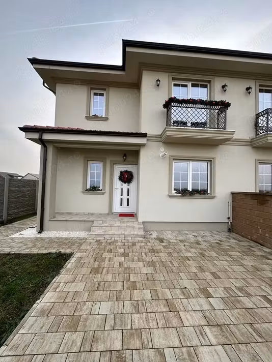 Casă Dumbravita