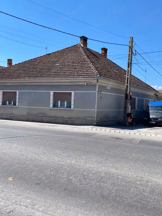 Casă Tarlungeni