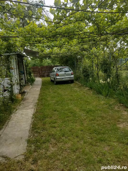 Casă PODENII NOI