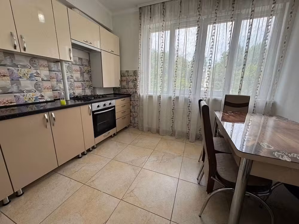 Inchiriez garsoniera in zona Doamna Ghica