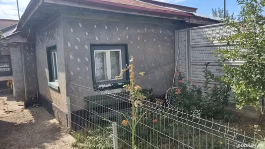 Casă Sector 4