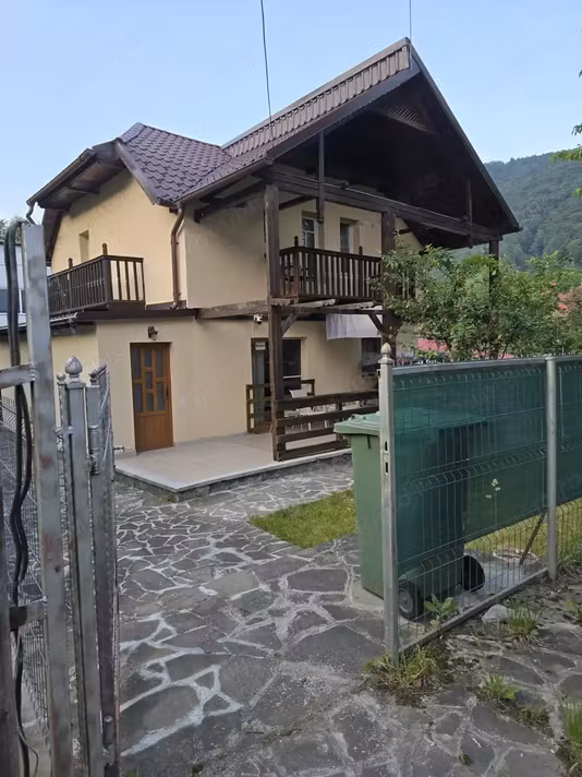 Casă Sinaia