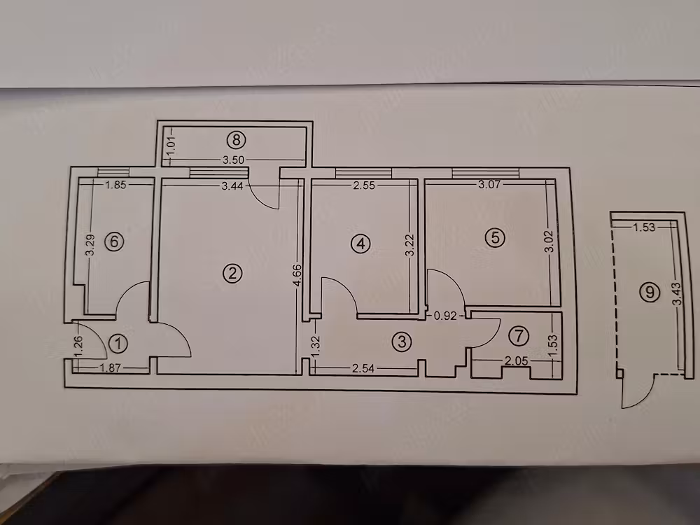 Vând apartament 3 camere semidecomandat , cu balcon in exterior, boxa, Tomis Nord