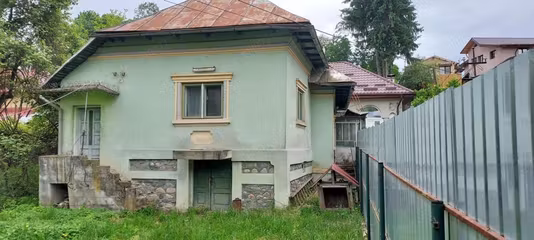 Casă Curtea de Arges