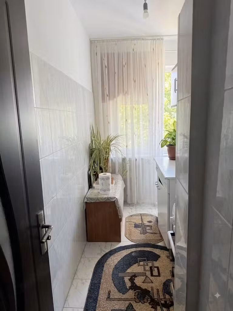 Apartament 2 camere, lângă școală și piață