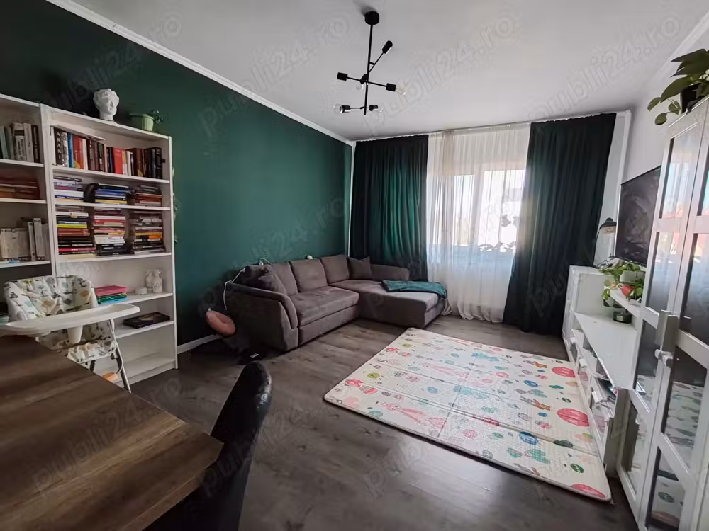 Vand apartament 3 camere Ghiroda