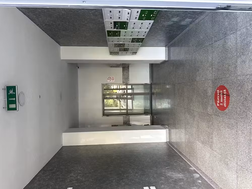 Direct proprietar vând apartament cu două camere