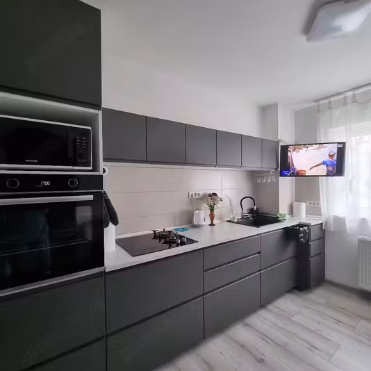 Apartament Titan - Balta Albă