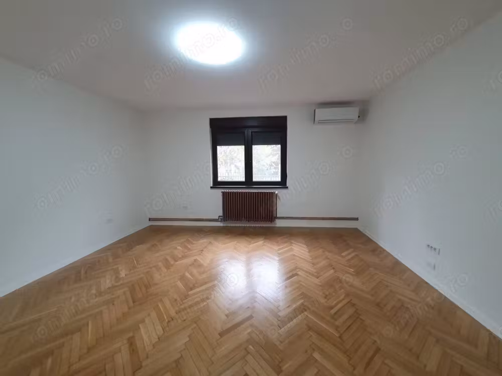 De inchiriat 3 camere la parterul unei Vile- 2537