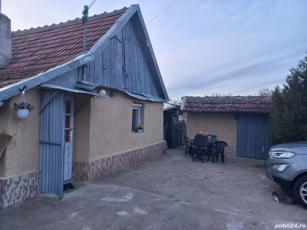 Casa la țară