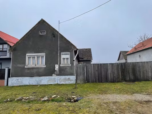 Casă Dud