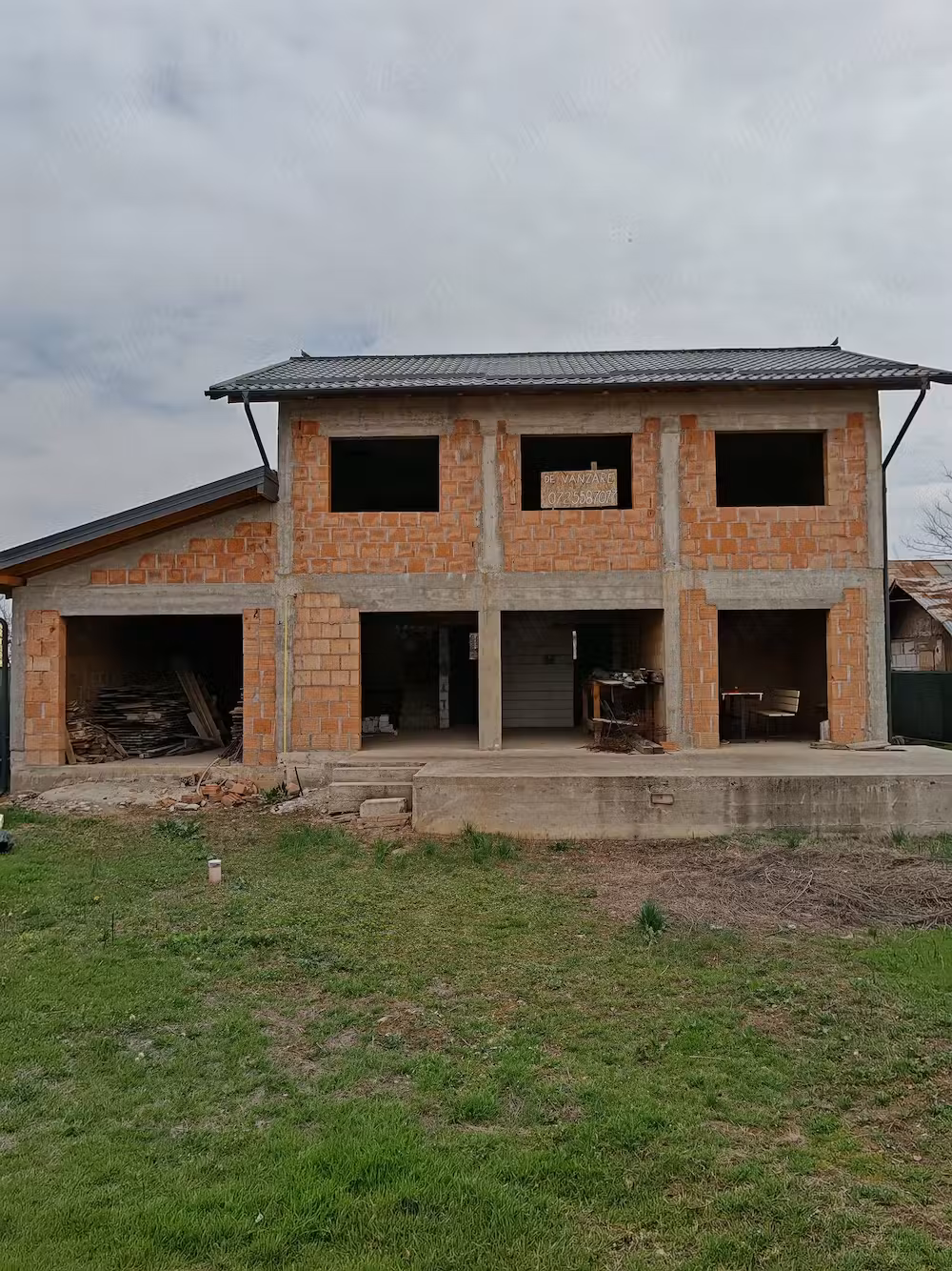 Casa la rosu langa Ploiesti