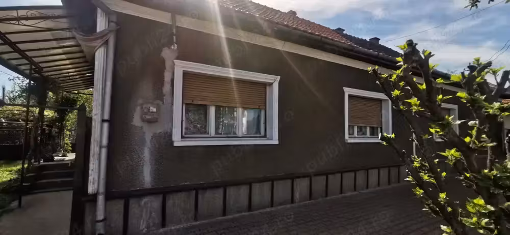 Vand casa la super pret!!!