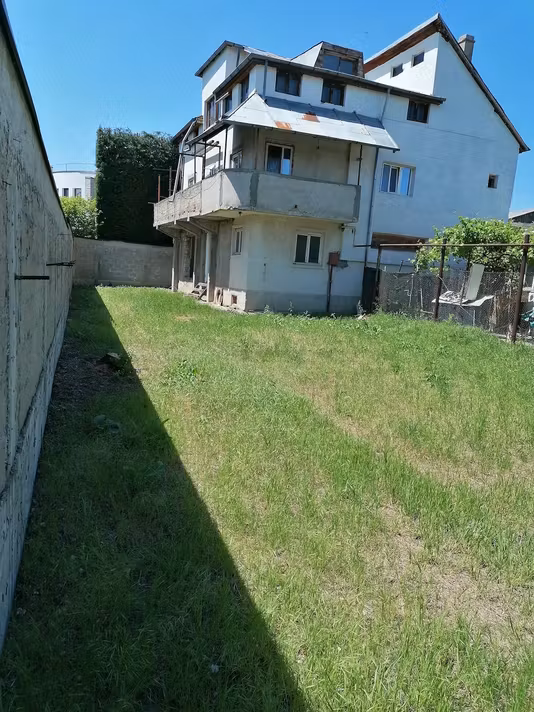Casă Ultracentral