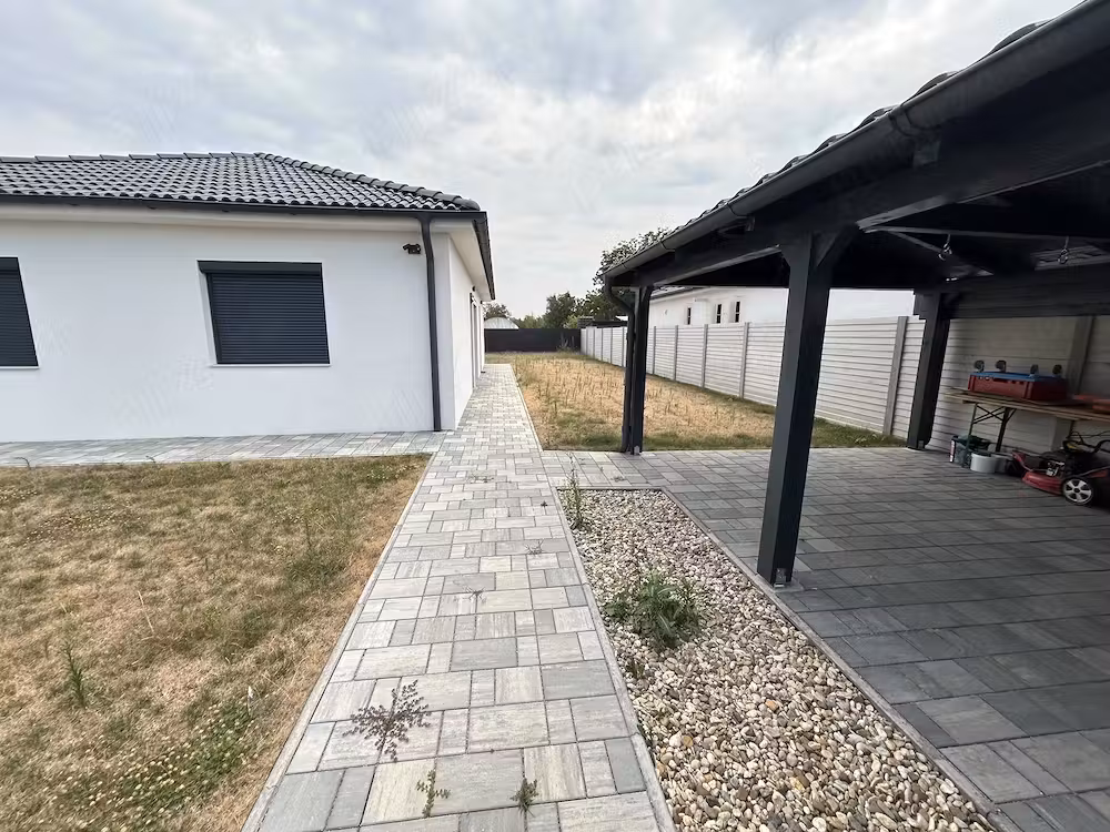 Casă · 3 camere · 97 m², Central, Arad
