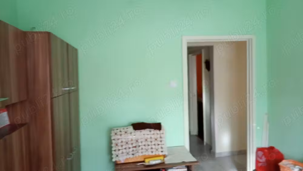 Particular vând apartament.
