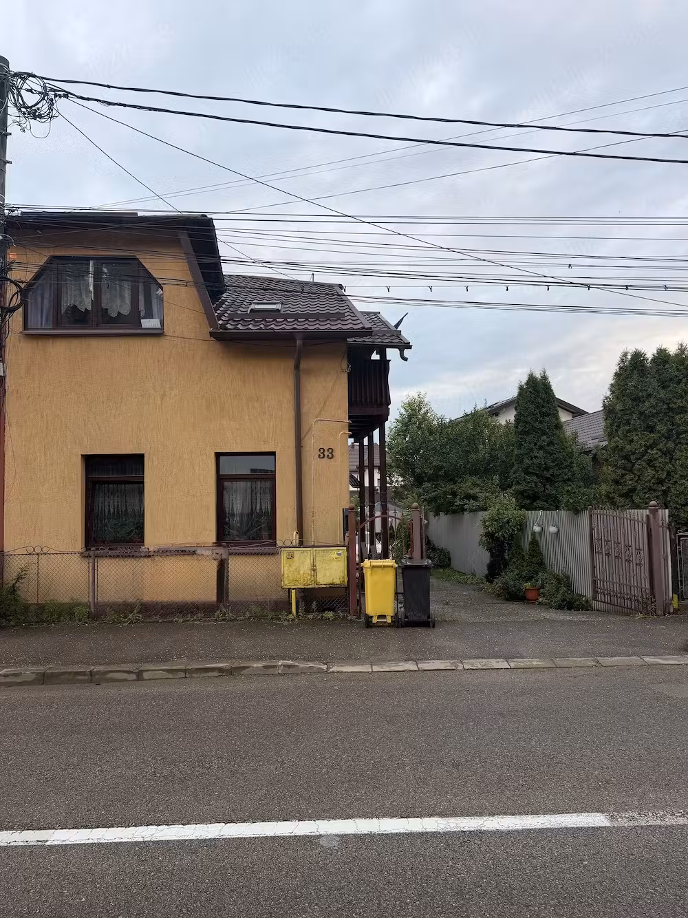 Casa de vanzare cu etaj