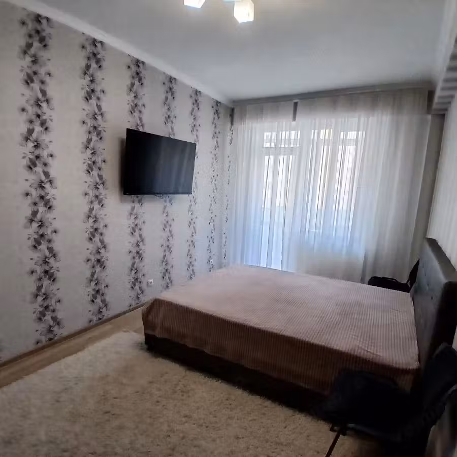 Inchiriez o garsoniera in sector 5, zona Drumul Sarii, centrala proprie
