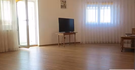 Apartament Titan