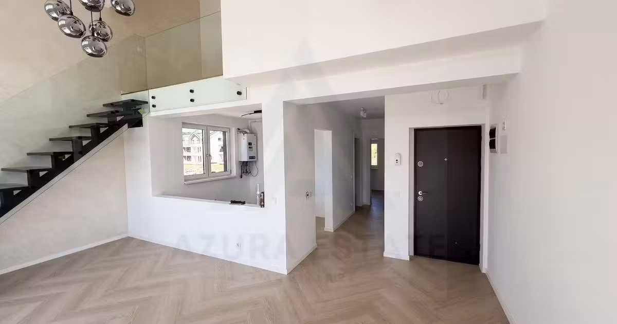 Apartament de vânzare cu 3 camere, mobilat în Cristian