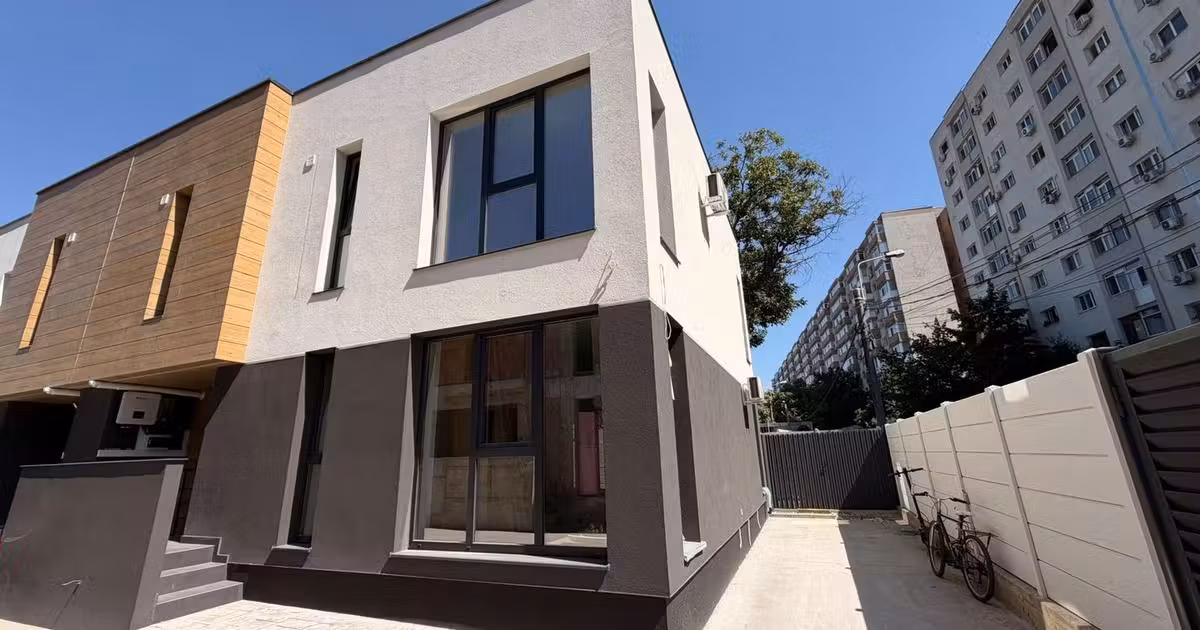 Casă individuală de vânzare cu 4 camere în zona Ozana, Sector 3