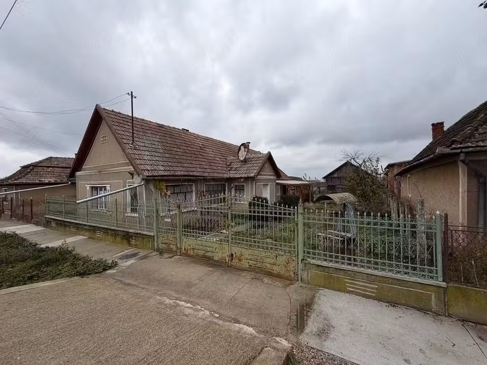 casa de vanzare