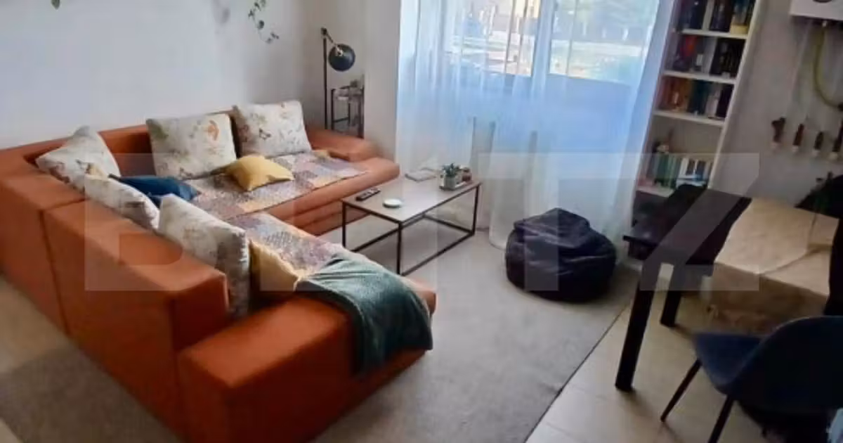 Apartament de vânzare cu 2 camere, mobilat în Sânpetru