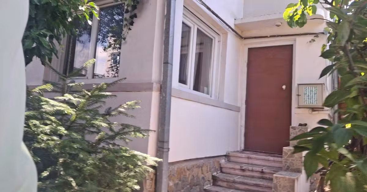 Casă individuală de vânzare cu 3 camere în zona Grivița, Sector 1