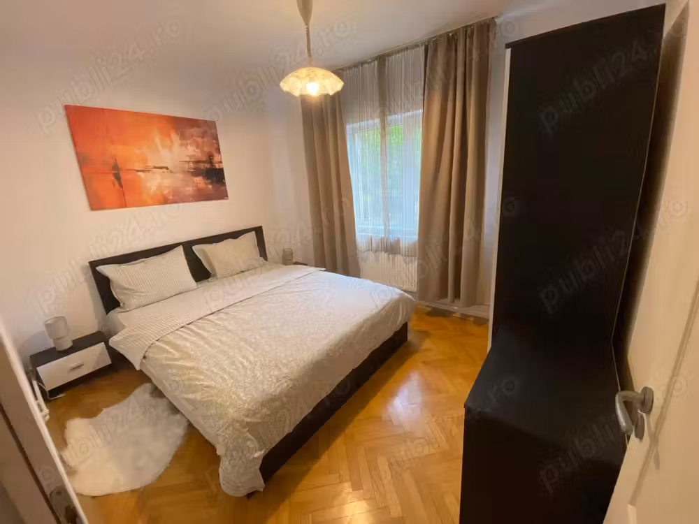 Inchiriez apartament cu 3 camere (zona Spital Județean Rebreanu)
