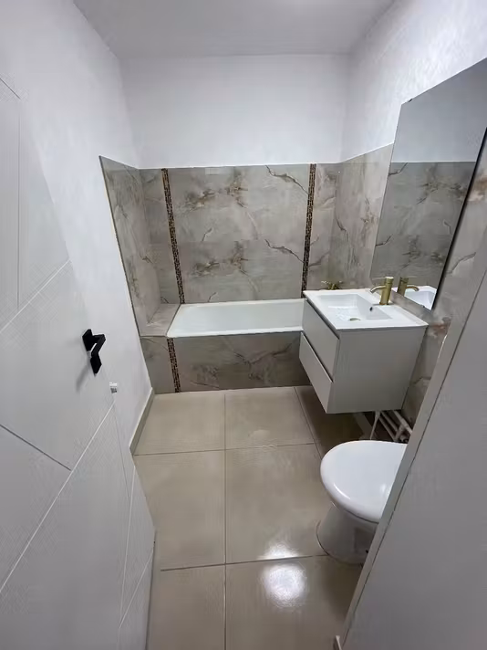 Apartament Militari