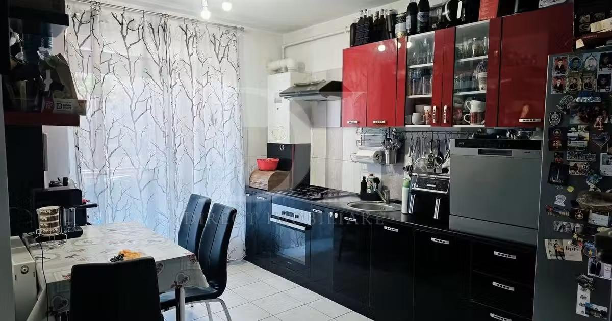 Apartament de vânzare cu 3 camere, mobilat în Florești