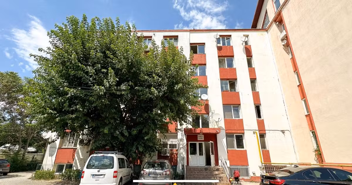 Apartament de vânzare cu 2 camere în zona Regie, Sector 6