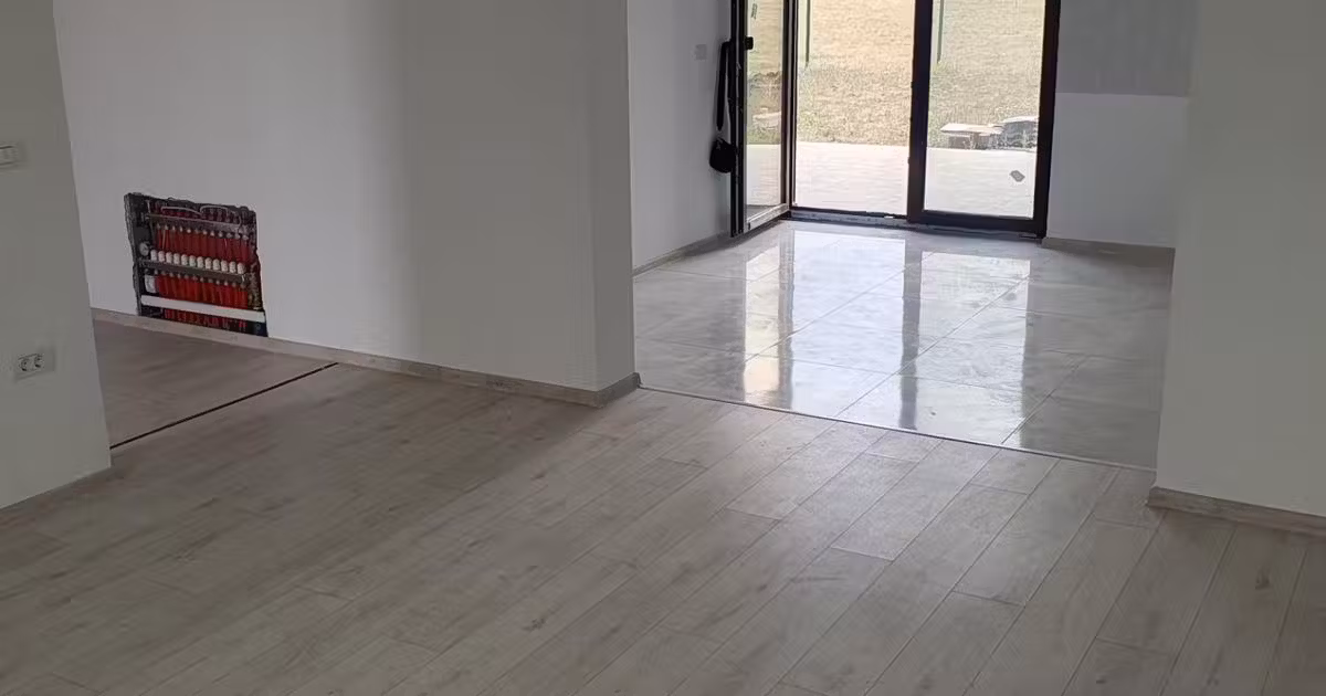 Casă individuală de vânzare cu 4 camere în Remetea Mare