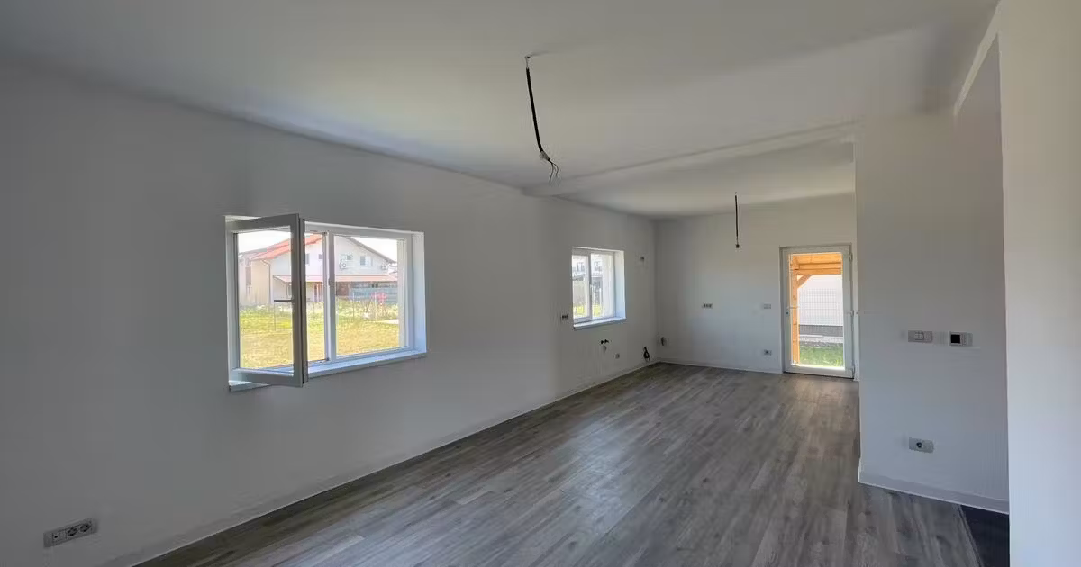 Casă individuală de vânzare cu 5 camere, mobilată în Moșnița Nouă