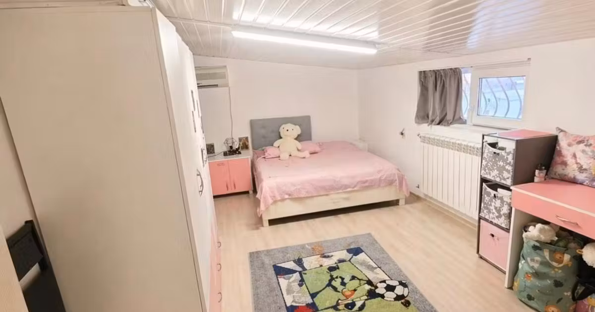 Apartament de vânzare cu 7 camere în zona Plantelor, Brăila