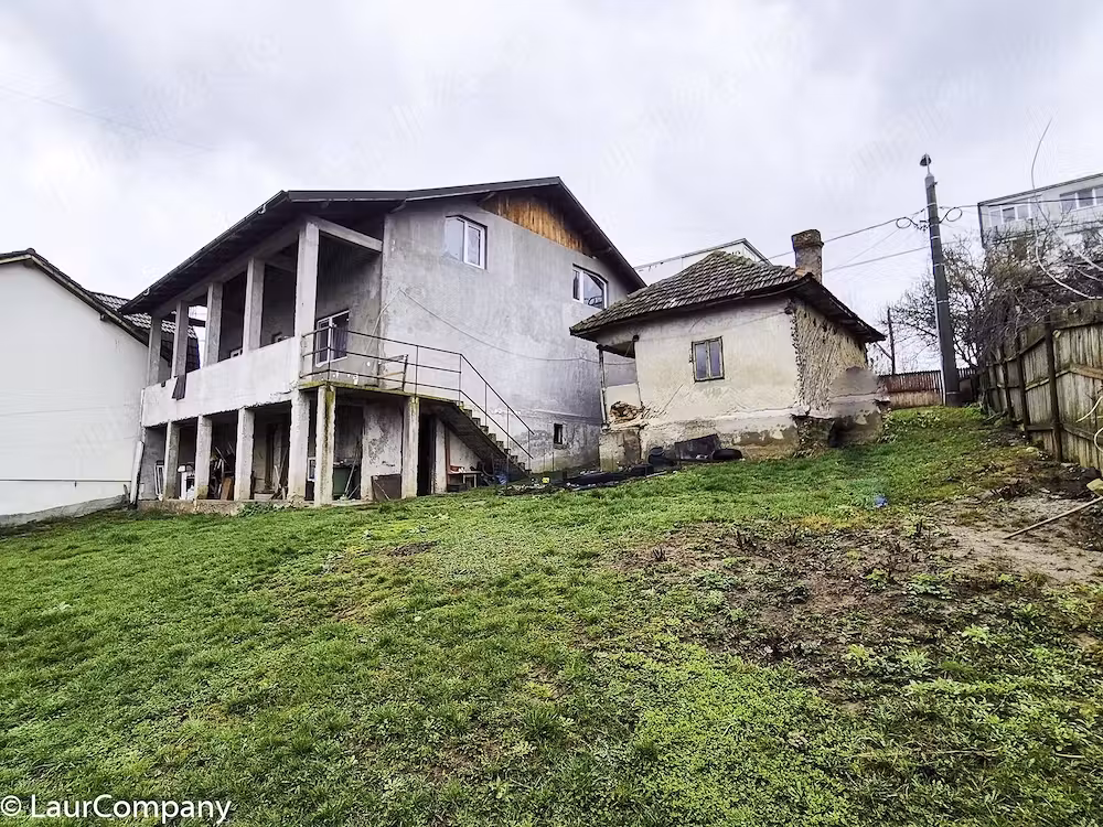 Casă · 6 camere · 250 m², Gavana, Pitești