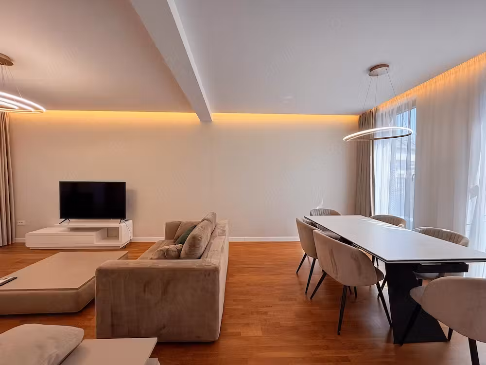 Casă · 5 camere · 170 m², Pipera, București