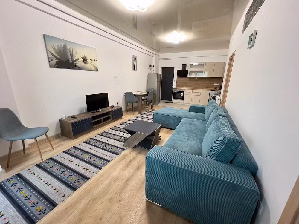 Vând apartament cu 3 camere în Mamaia Nord