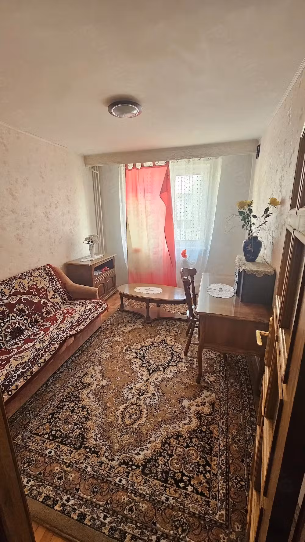 Apartament cu 3 camere, în Târgu Neamț