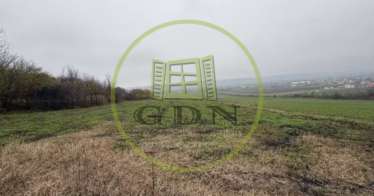 Teren Construcții intravilan de vânzare de 2200 mp, în Șimnicu de Sus