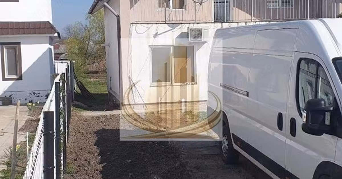 Casă individuală de vânzare cu 4 camere în Sânandrei