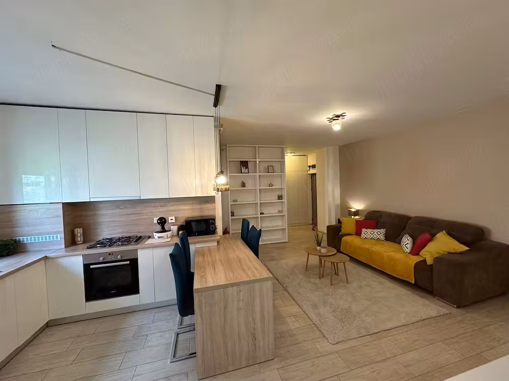 Mobilat & Utilat. Afacere la cheie. Et. 3 cu lift. Nou. Lipovei. NEGOCIABIL!