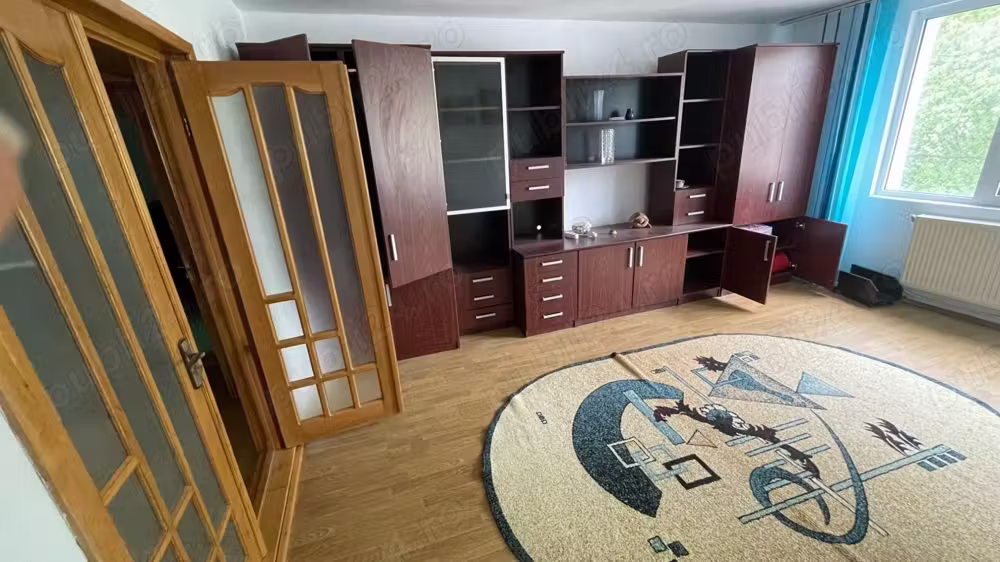 Vand apartament 4 camere 96mp, Decomandat