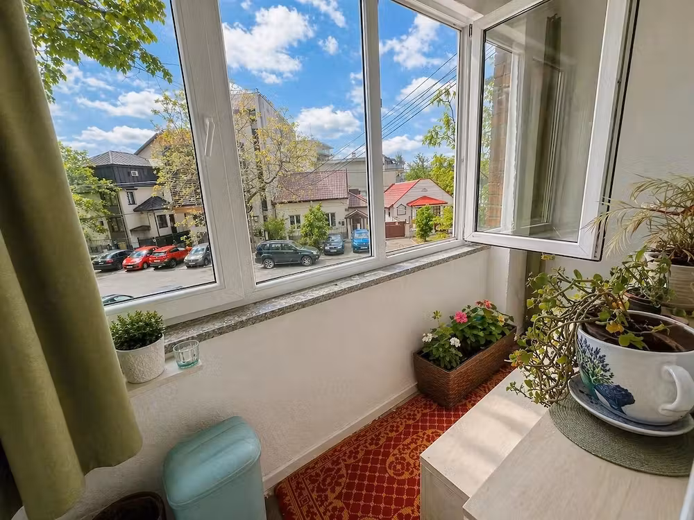 Apartament cu 2 camere et 1, DECOMANDAT zona Favorit