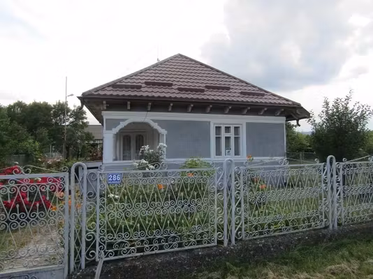 Casă Savinesti