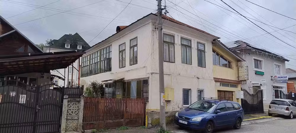 Casă · 5 camere · 120 m², SCHEI, Câmpulung