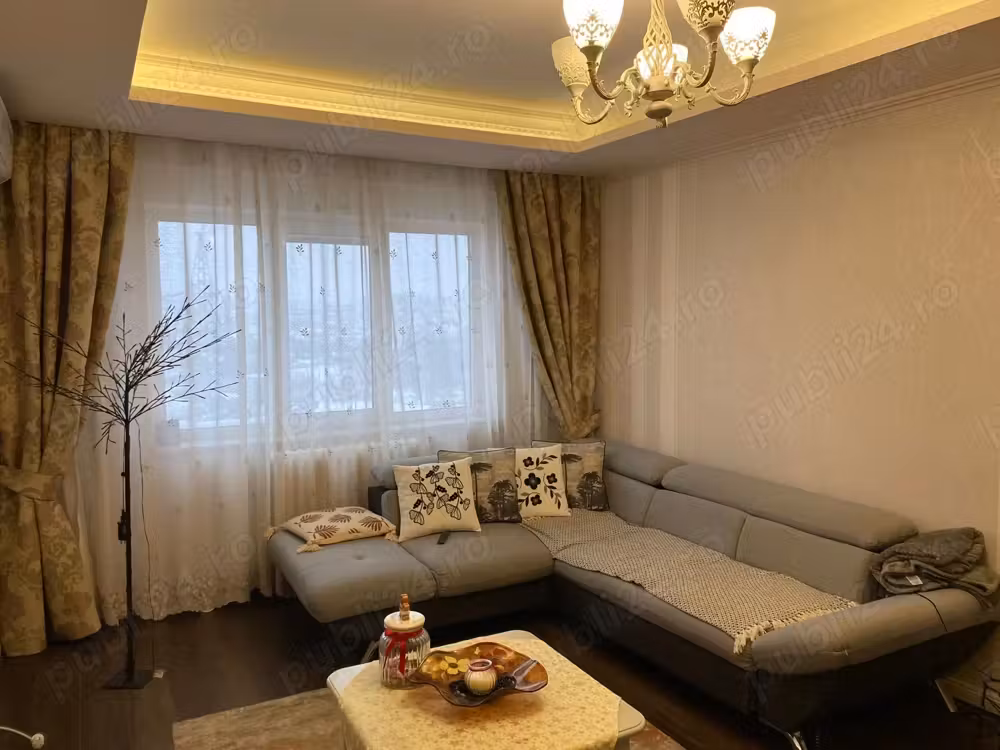 Apartament 3 camere de vanzare