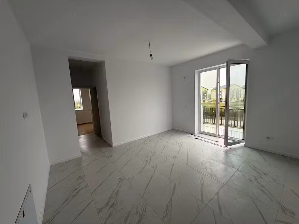 Bloc nou. Etaj intermediar. Braytim. Bucatarie inchisa